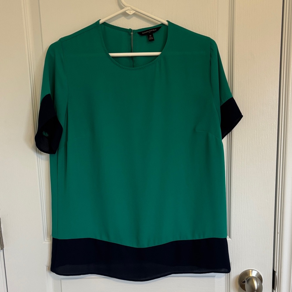 Banana Republic Women’s Blouse Medium Green & Navy